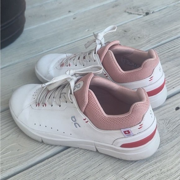 on cloud running the roger advantage - Picture 3 of 7